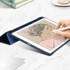 GS Pametna futrola s držačem za olovku za iPad 9,7" 2018/2017 (6./5. gen.) / iPad Air 2/1 9,7" 2014/2013, tamnoplava
